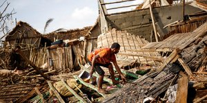 Καταστροφές από τον κυκλώνα στη Μαδαγασκάρη  