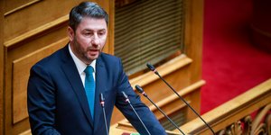 ανδρουλακης βουλη