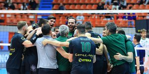 Οι παίκτες του Μίλωνα πανηγυρίζουν