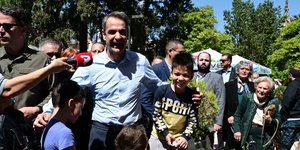 Στο Μοσχάτο ο Κυριάκος Μητσοτάκης συνομίλησε με πολίτες