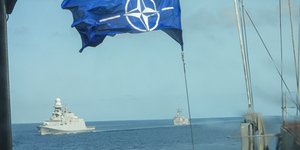 Σημαία του ΝΑΤΟ σε άσκηση