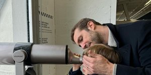 Ο Σταύρος Νιάρχος με τον γιο του