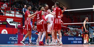 Ολυμπιακός-Μίλων, Volley League