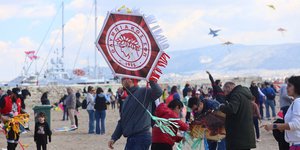 Κούλουμα στην παραλία Φρεαττύδας στον Πειραιά