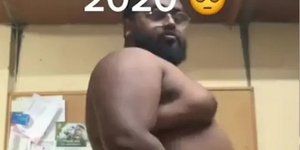 O Νιθούν Πουβιρατζασινγκάμ πριν την απώλεια κιλών/ Φωτογραφία/TikTok/npuvi96