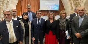 Ο Κώστας Σκρέκας με προέδρους των Επιμελητηρίων 