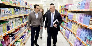 Επίσκεψη - αυτοψία σε κατάστημα μεγάλης αλυσίδας σούπερ μάρκετ πραγματοποίησε o Υπουργός Ανάπτυξης Κώστας Σκρέκας 