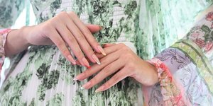 3 minimal και παιχνιδιάρικες ιδέες για να δοκιμάσετε στο επόμενο μανικιούρ σας