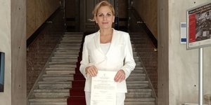 Η Θεοφανία Παπαθωμά ολοκλήρωσε το μεταπτυχιακό της στη Νομική Αθηνών