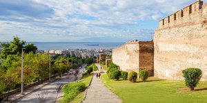 τειχη θεα θαλασσα