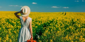 Βαλίτσα τριημέρου: Η style expert εξηγεί τι ρούχα να πάρετε μαζί σας στην πρώτη εξόρμηση της άνοιξης