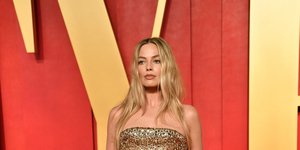 H Μάργκοτ Ρόμπι στο πάρτι του Vanity Fair στα Οσκαρ