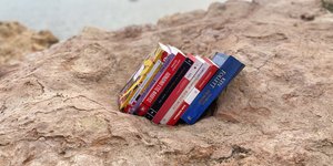 βιβλία θάλασσα παραλία άνοιξη 2024