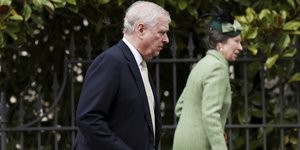 Η εμφάνιση του πρίγκιπα Άντριου στην πασχαλινή λειτουργία