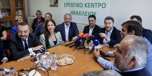 O Nίκος Ανδρουλάκης με παραγωγικούς φορείς στη Κρήτη