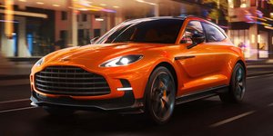 Aston Martin DBX707