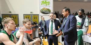 Ο Αταμάν παραπονιέται σε τάιμ άουτ