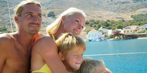 Ζευγάρι Βρετανών ζει σε σκάφος στην Ελλάδα