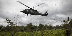 Στρατιωτικό ελικόπτερο στη Κολομβία