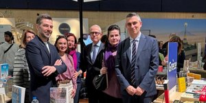 Χρίστος Δήμας με ελληνες συγγραφείς 