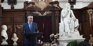 Στις εκδηλώσεις για τα 200 χρόνια από το θάνατο του Λόρδου Βύρωνα στο Λονδίνο ο Χρ.Δήμας/Πηγή: ΑΠΕ-ΜΠΕ