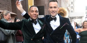 Ντον Λέμον: Ο πρώην παρουσιαστής του CNN παντρεύτηκε τον επί χρόνια σύντροφό του