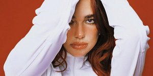 H Dua Lipa στο εξώφυλλο του περιοδικού TIME