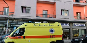 Ένας νεκρός από φωτιά σε ξενοδοχείο στην οδό Λιοσίων