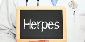 Έρπητας Ζωστήρας: Αίτια, επιπλοκές και εμβολιασμός