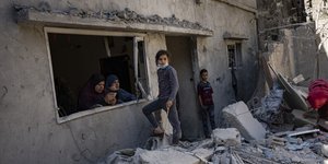 παιδια γκρεμισμενο παραθυρο