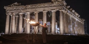 Η Ολυμπιακή Φλόγα στην Ακρόπολη