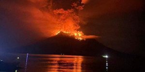 Εκρηξη ηφαιστειου στην Ινδονησία