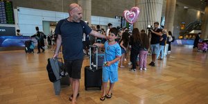 Η Γαλλία καλεί τους πολίτες της να εγκαταλείψουν το Ισραήλ