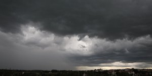 Κακοκαιρία «εξπρές» πλήττει τη χώρα