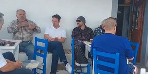 Η συζήτηση Κασσελάκη με ψαράδες σε καφενείο στους Λειψούς