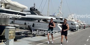 Ο Κασσελάκης προπονείται στη μαρίνα Φλοίσβου μαζί με τον Τάιλερ πριν τη συνέντευξη με Κοσσιώνη -Εικόνες και βίντεο