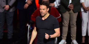 Ο Στέφανος Κασσελάκης στην παρουσίαση του ευρωψηφοδελτίου του ΣΥΡΙΖΑ