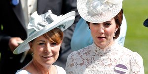 Η Κέιτ Μίντλετον με την μητέρα της Κάρολ
