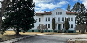 Ένα ιστορικό κτίριο στη Μοντάνα πωλείται έναντι μόλις 10 δολαρίων