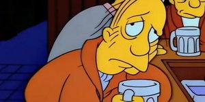 Ο χαρακτήρας των Simpsons με το όνομα Larry