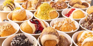 Λαχταριστοί λουκουμάδες με διάφορα toppings