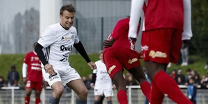 Ο Μακρόν σε ποδοσφαιρικό ματς