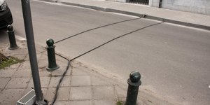 Μαύρα καλώδια στους δρόμους