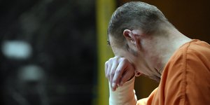 O πατέρας του εφήβου που πυροβόλησε και σκότωσε τέσσερις συμμαθητές του στο Μίσιγκαν το 2021