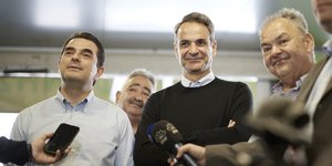 Ο Κώστας Σκρέκας και ο Κυριάκος Μητσοτάκης Κεντρική Λαχαναγορά τη Αθήνας στον Άγιο Ιωάννη Ρέντη