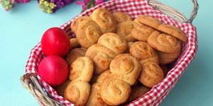 πασχαλινά κουλουράκια