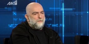 Ο Μπάμπης Στόκας των Πυξ Λαξ στην εκπομπή Ενώπιος Ενωπίω του ΑΝΤ1