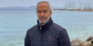 Στράτος Σεφτελής