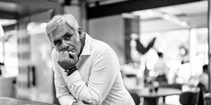 στεφανος δανδολος κραταει πηγουνι 