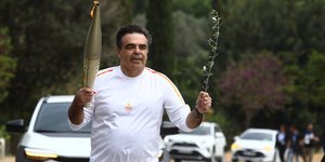 Ο Μαργαρίτης Σχοινάς λαμπαδηδρόμος στην Τελετή Αφής της Ολυμπιακής Φλόγας